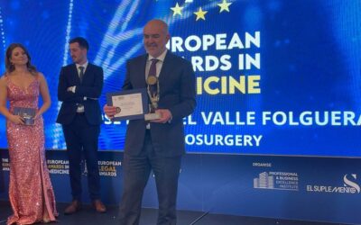 El neurocirujano Valle Folgueral recoge en París uno de los European Awards in Medicine