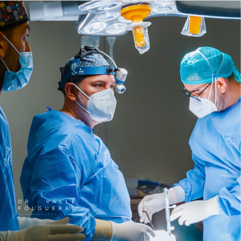 DR. VALLE FOLGUERAL Neurocirujano de espalda